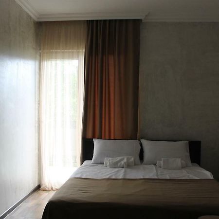 Hotel Progress Batumi Exterior photo